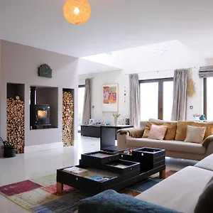 modern-4-bedroom-house-ring-of-kerry-killarney.hotel-killarney.com/