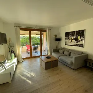 Appart hôtel Riviera Eden Palace **