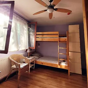  Hostel Shantee House Magyarország